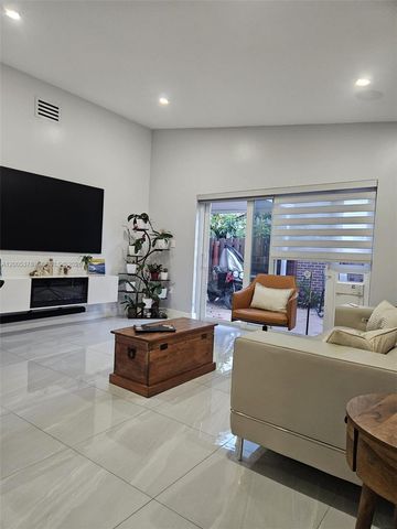 16314 SW 97th St, Miami, FL 33196