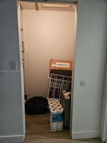 16314 SW 97th St, Miami, FL 33196