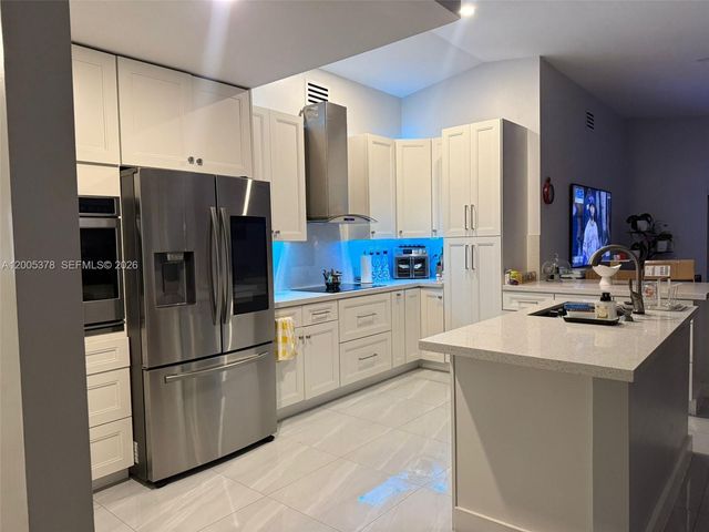 16314 SW 97th St, Miami, FL 33196