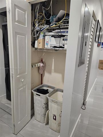 16314 SW 97th St, Miami, FL 33196