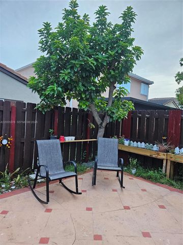 16314 SW 97th St, Miami, FL 33196