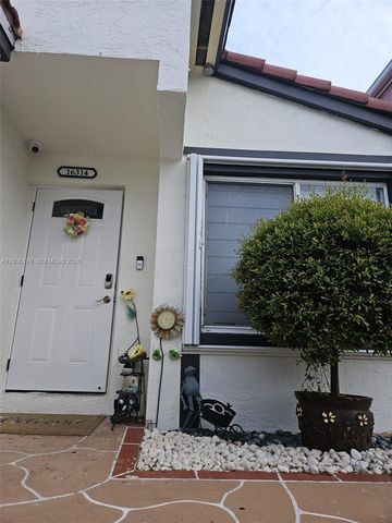 16314 SW 97th St, Miami, FL 33196