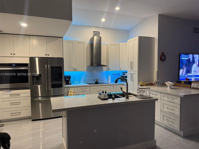 16314 SW 97th St, Miami, FL 33196