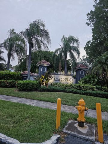 16314 SW 97th St, Miami, FL 33196