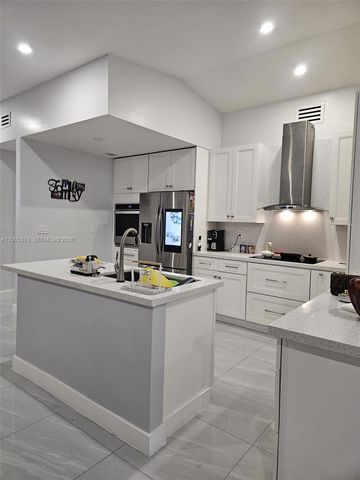 16314 SW 97th St, Miami, FL 33196