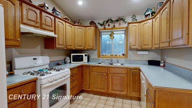 3399 E Stanley Road, Genesee Twp, MI 48458