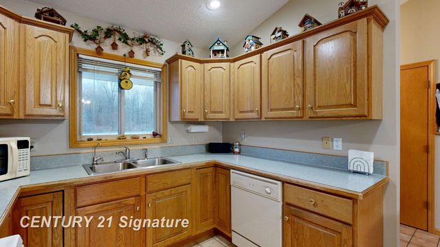 3399 E Stanley Road, Genesee Twp, MI 48458