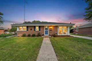 1114 Shorecrest DRIVE, Racine, WI 53402