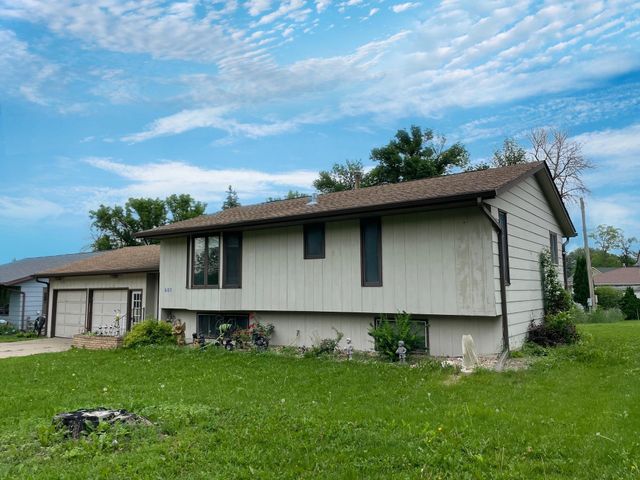 605 N 13th Street, Mountain Lake, MN 56159