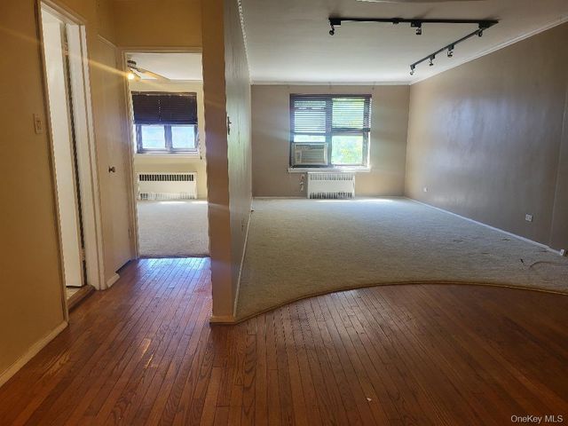 87-56 Francis Lewis Boulevard B62, Queens Village, NY 11427