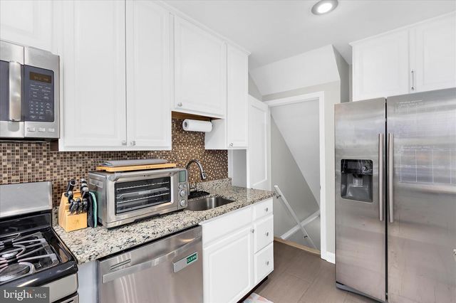 1012 ELM RD, Halethorpe, MD 21227