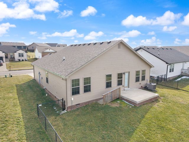 429 Middle Crk Way, Berea, KY 40403