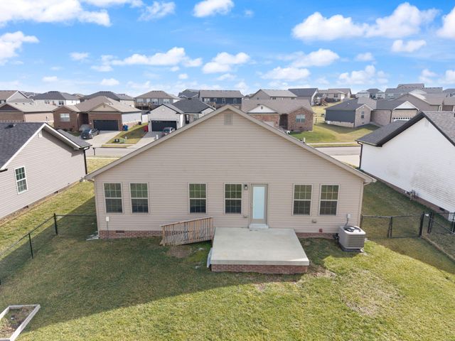 429 Middle Crk Way, Berea, KY 40403