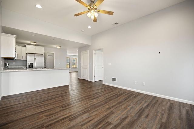 429 Middle Crk Way, Berea, KY 40403