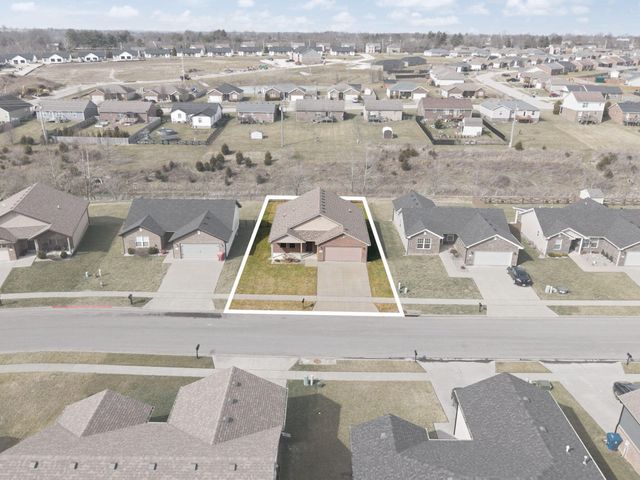 429 Middle Crk Way, Berea, KY 40403