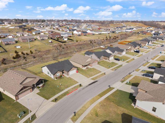 429 Middle Crk Way, Berea, KY 40403