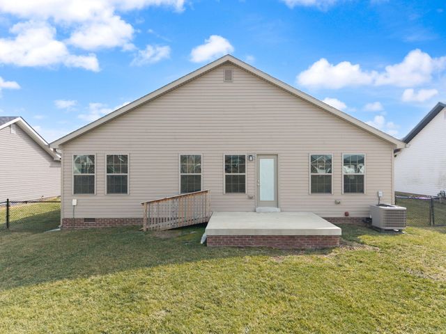 429 Middle Crk Way, Berea, KY 40403