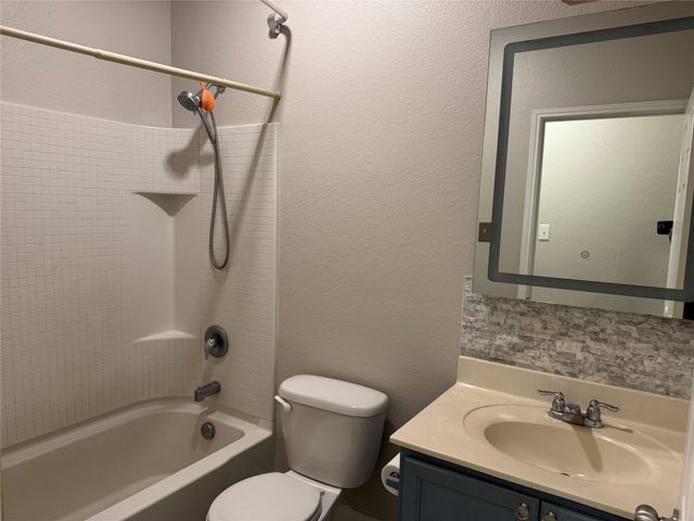 9005 Cloudveil Drive, Arlington, TX 76002