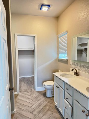9005 Cloudveil Drive, Arlington, TX 76002