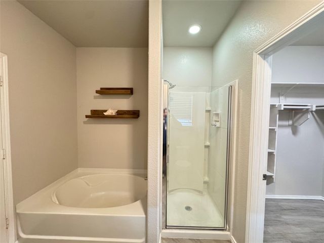 9005 Cloudveil Drive, Arlington, TX 76002
