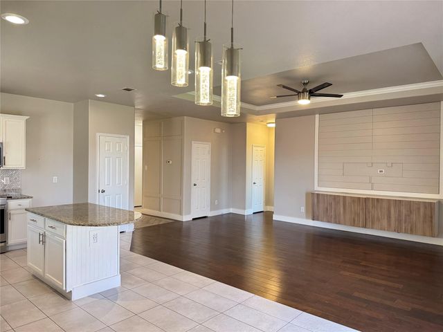 9005 Cloudveil Drive, Arlington, TX 76002