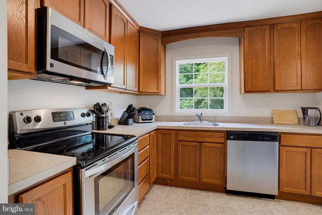 41012 OAKVILLE RD, Mechanicsville, MD 20659