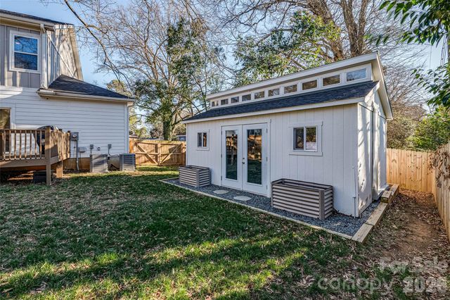 1516 Princess Place, Charlotte, NC 28208