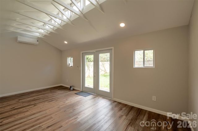 1516 Princess Place, Charlotte, NC 28208