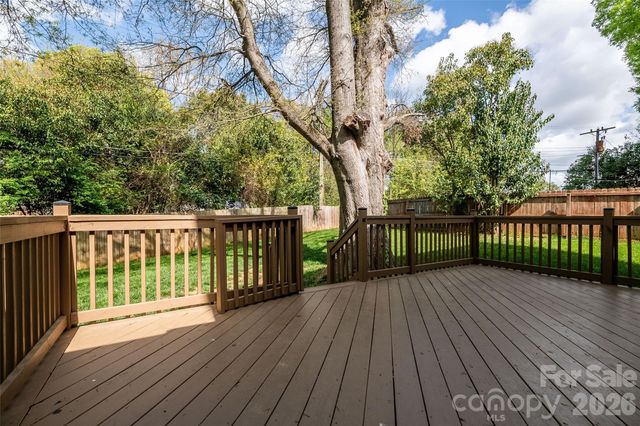 1516 Princess Place, Charlotte, NC 28208