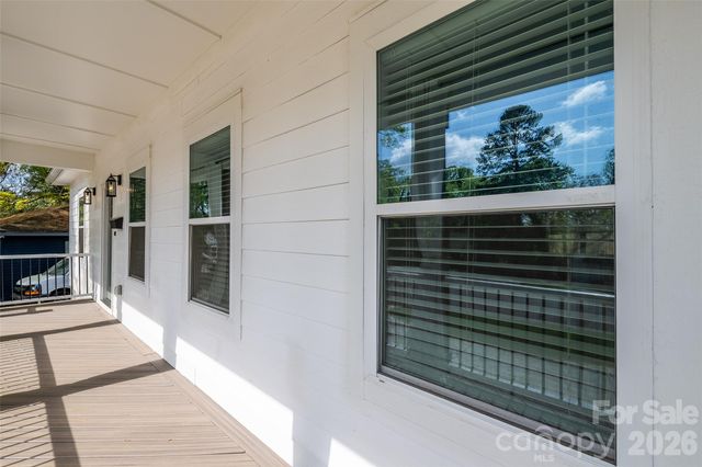 1516 Princess Place, Charlotte, NC 28208