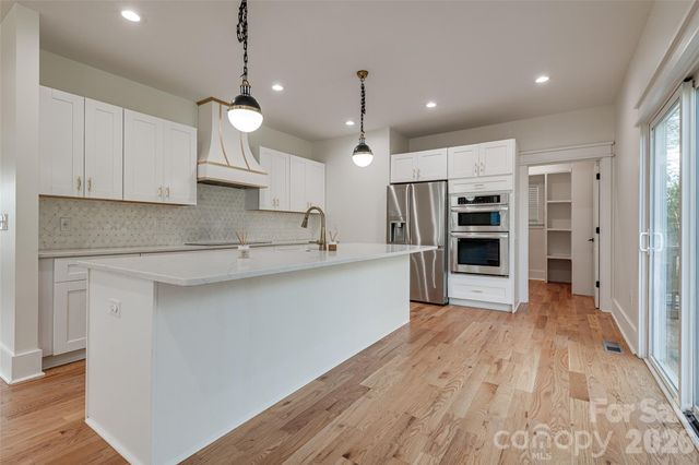 1516 Princess Place, Charlotte, NC 28208