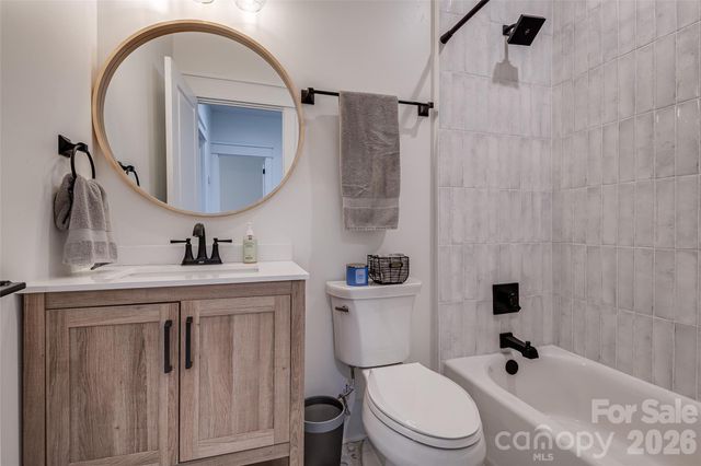 1516 Princess Place, Charlotte, NC 28208