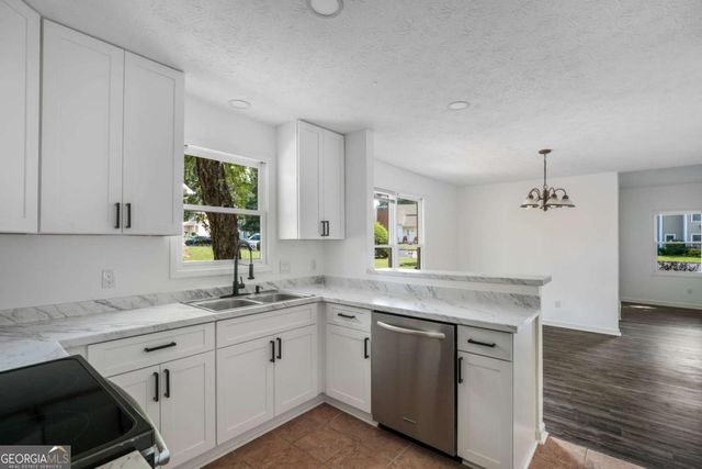 2176 Wellington Circle, Lithonia, GA 30058