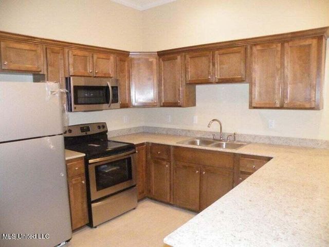 114 Earle Taylor Lane, Ocean Springs, MS 39564