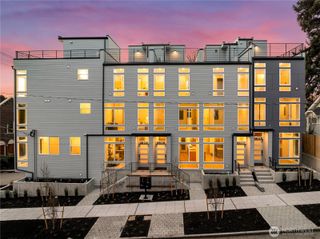 722 N 36th Street, Seattle, WA 98103