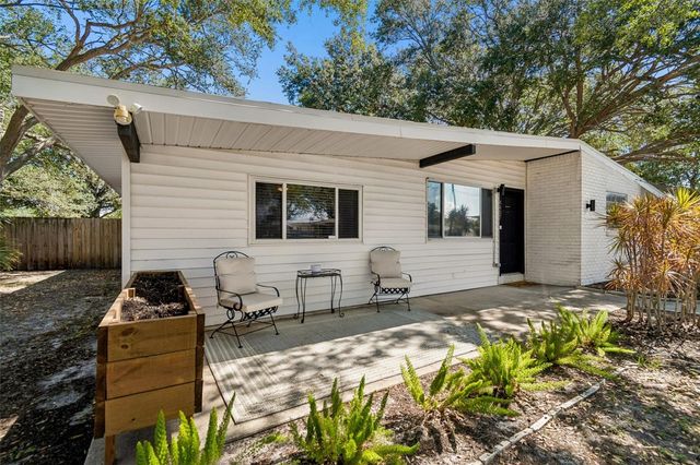 4437 W BAY AVENUE, Tampa, FL 33616