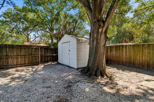 4437 W BAY AVENUE, Tampa, FL 33616