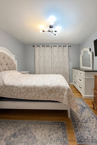 4807 N Harlem Avenue 3, Chicago, IL 60656