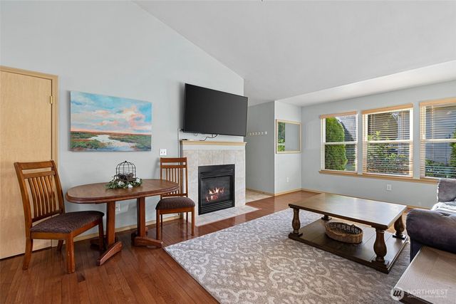 2300 Earl Court, Mount Vernon, WA 98273