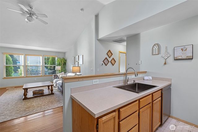 2300 Earl Court, Mount Vernon, WA 98273