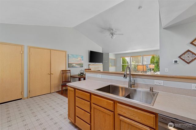 2300 Earl Court, Mount Vernon, WA 98273