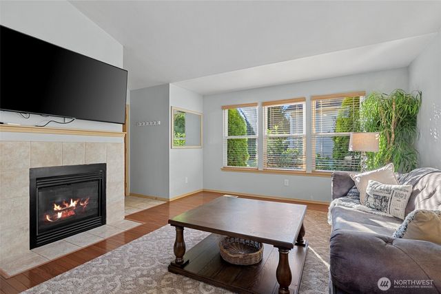 2300 Earl Court, Mount Vernon, WA 98273