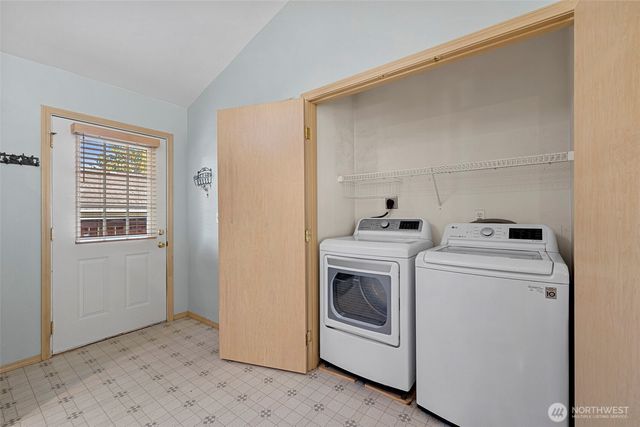 2300 Earl Court, Mount Vernon, WA 98273