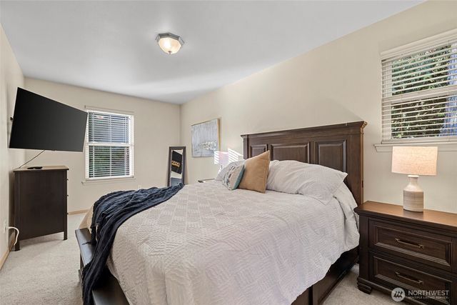 2300 Earl Court, Mount Vernon, WA 98273