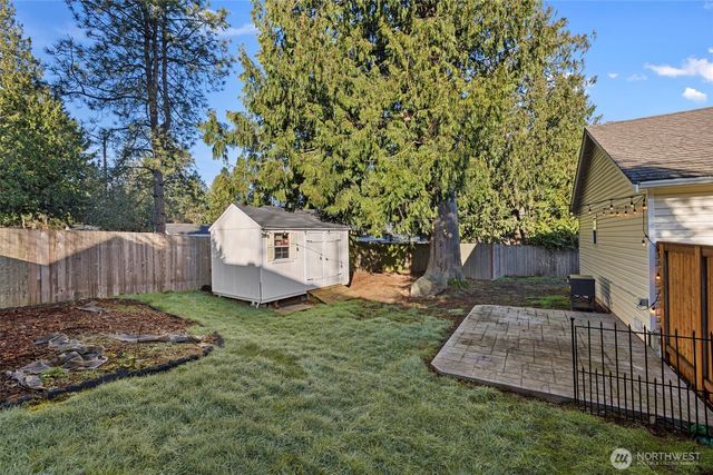 2300 Earl Court, Mount Vernon, WA 98273