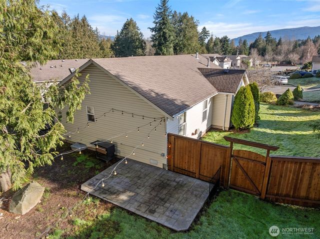 2300 Earl Court, Mount Vernon, WA 98273