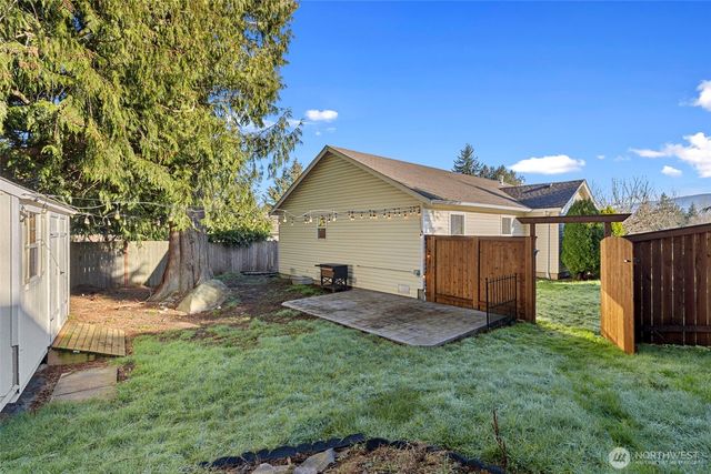 2300 Earl Court, Mount Vernon, WA 98273