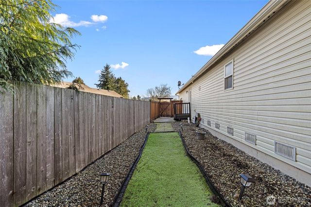 2300 Earl Court, Mount Vernon, WA 98273