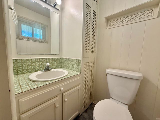 7612 Adams Avenue, Evansville, IN 47715