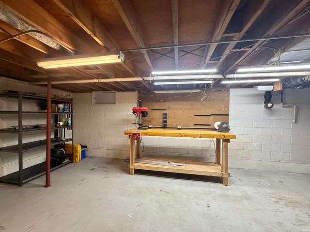 7612 Adams Avenue, Evansville, IN 47715